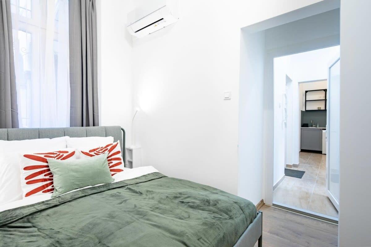 Central - New - Comfy Ac Studio Budapest Exterior photo